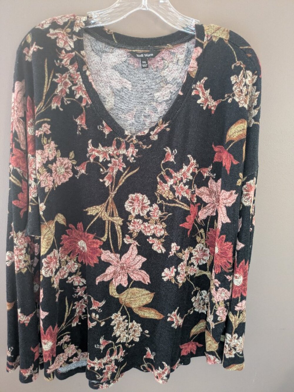 well worn black fall flower print lightweight viscose blend woman size XXL #874